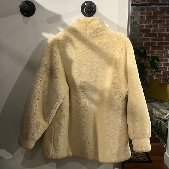 Polar faux fur jacket with snap closure - small - Picture 3 of 4